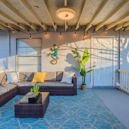 Game Room, Pool & Fire Pit At The Medical Center San Antonio Exterior photo