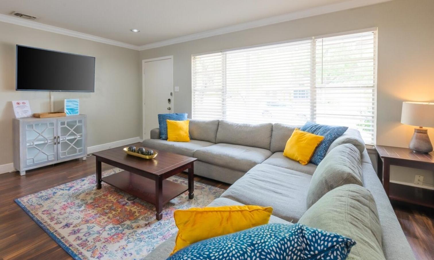 Game Room, Pool & Fire Pit At The Medical Center Holiday home *